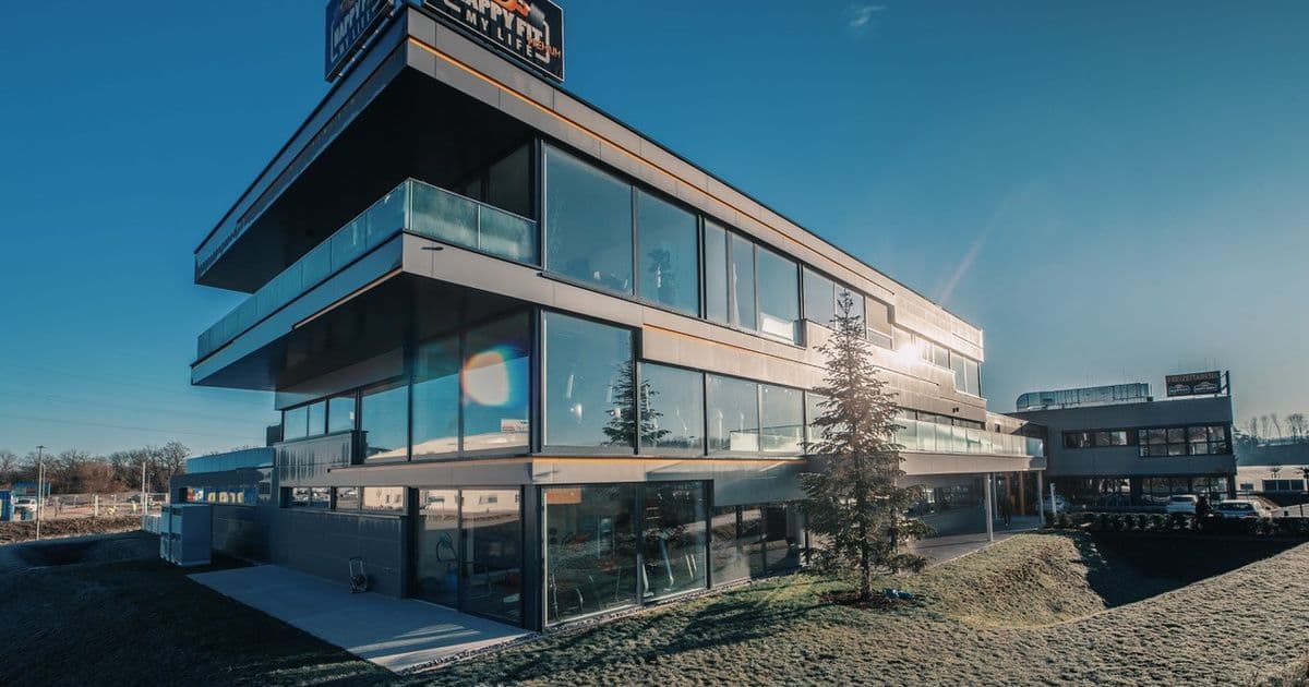 Steyr Stadgut Fitnesstempel Außenansicht